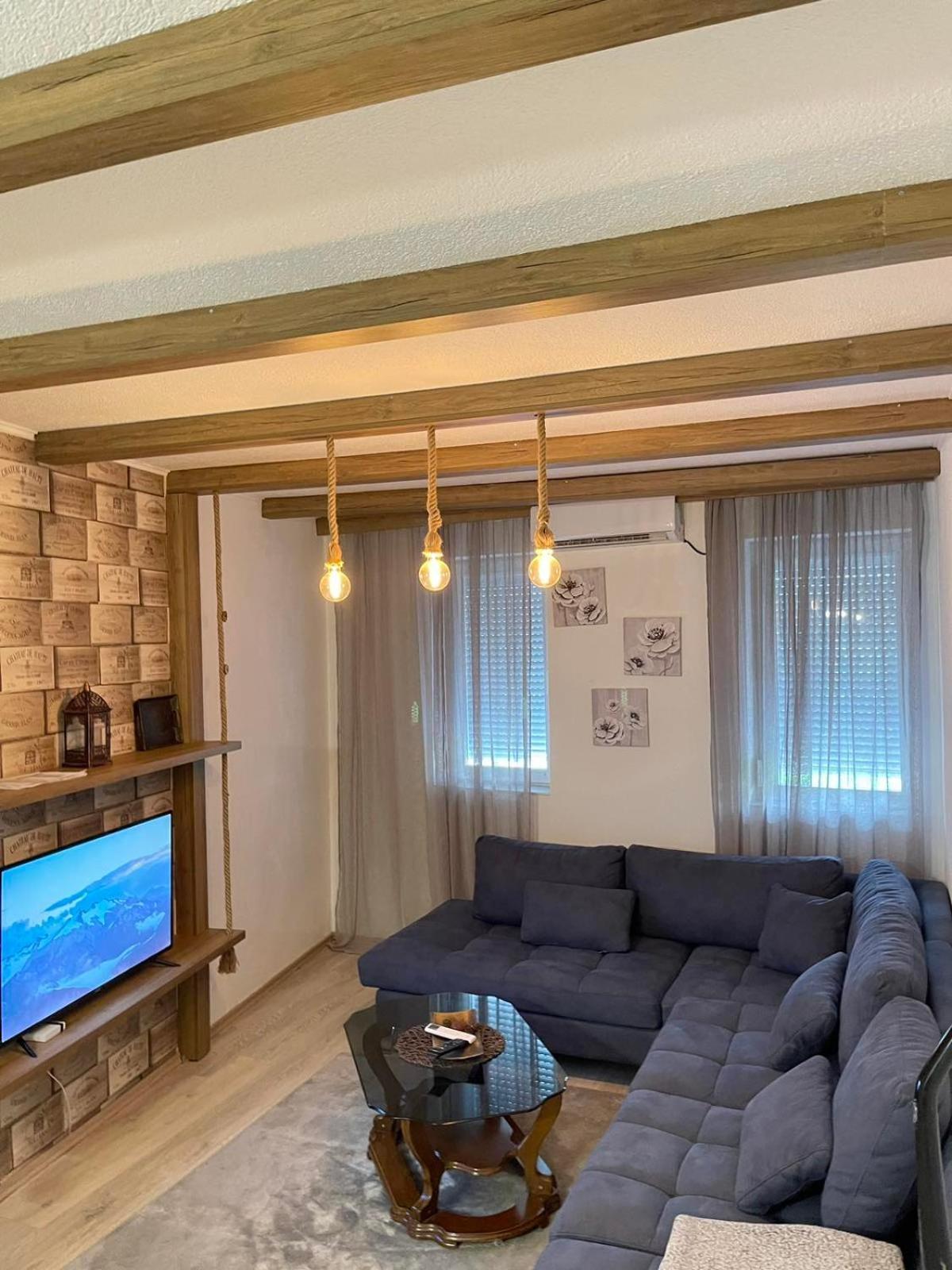 Nessi Apartment 프리슈티나 외부 사진